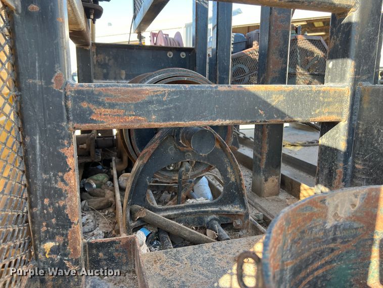 image for item DO2436 2007 International  4300 winch truck