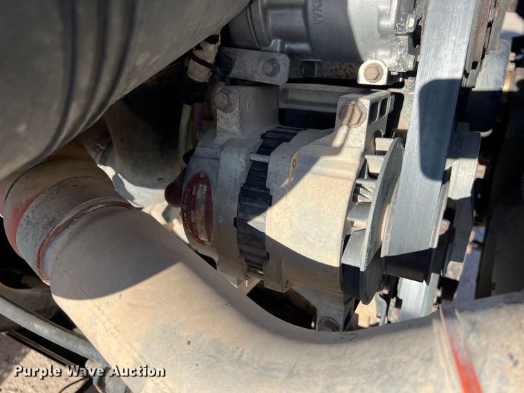 image for item DO2436 2007 International  4300 winch truck