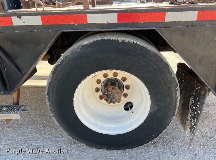 image for item DO2436 2007 International  4300 winch truck