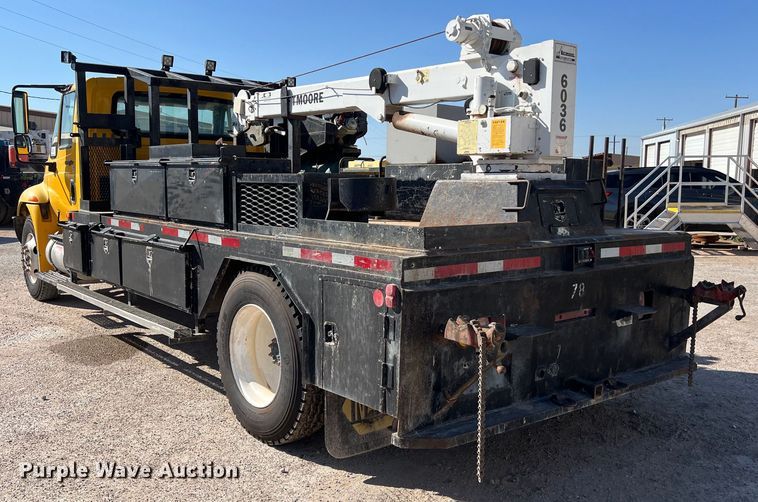 image for item DO2437 2013 International  DuraStar 4300 utility / service truck