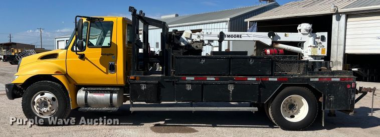 image for item DO2437 2013 International  DuraStar 4300 utility / service truck