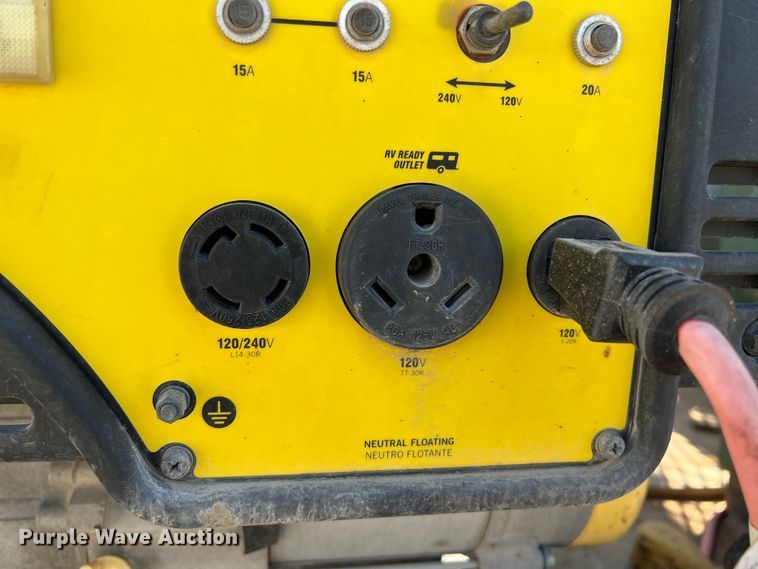 image for item DO2437 2013 International  DuraStar 4300 utility / service truck