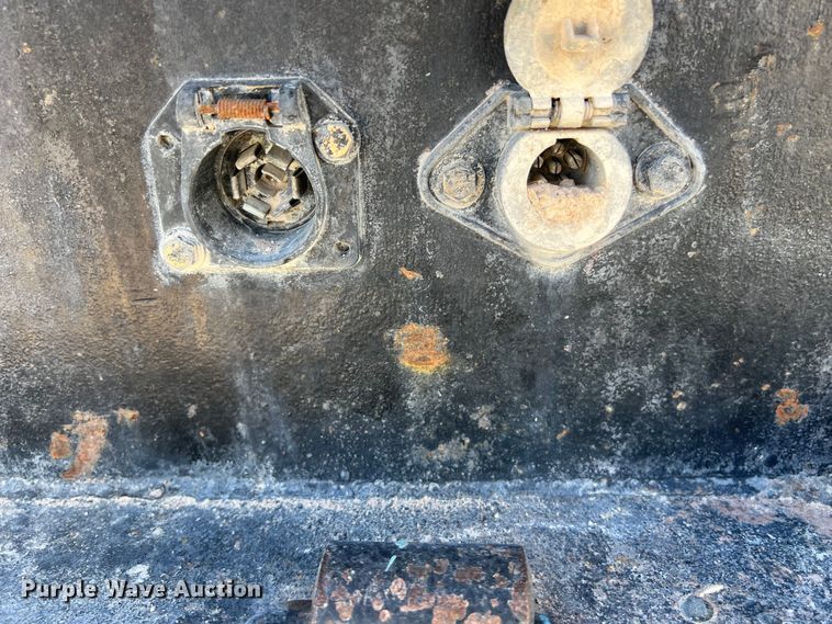 image for item DO2437 2013 International  DuraStar 4300 utility / service truck