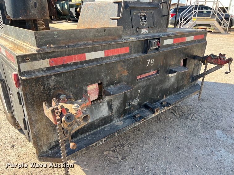 image for item DO2437 2013 International  DuraStar 4300 utility / service truck