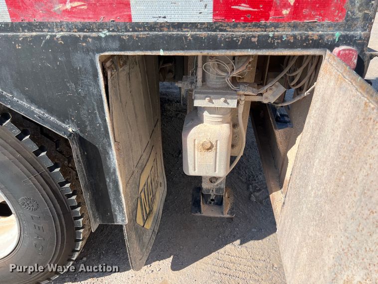 image for item DO2437 2013 International  DuraStar 4300 utility / service truck