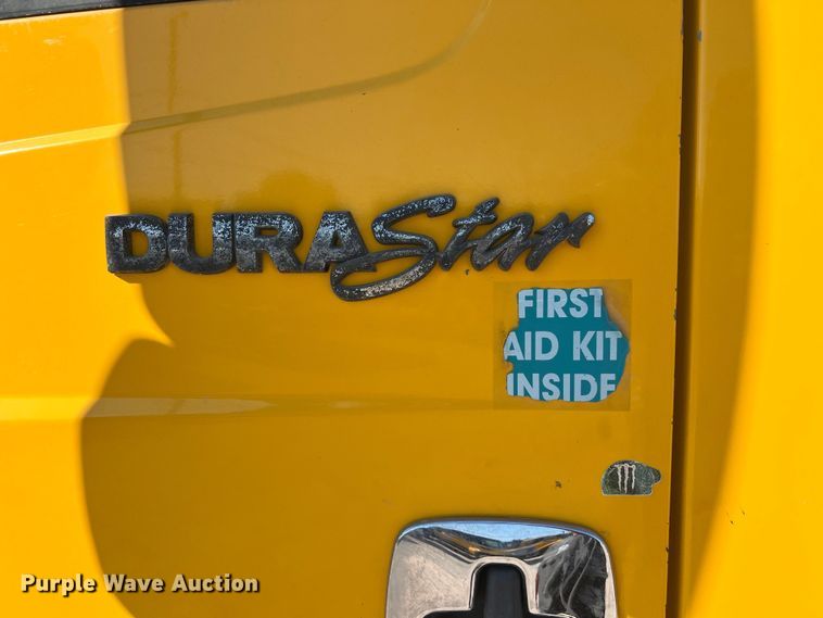 image for item DO2437 2013 International  DuraStar 4300 utility / service truck