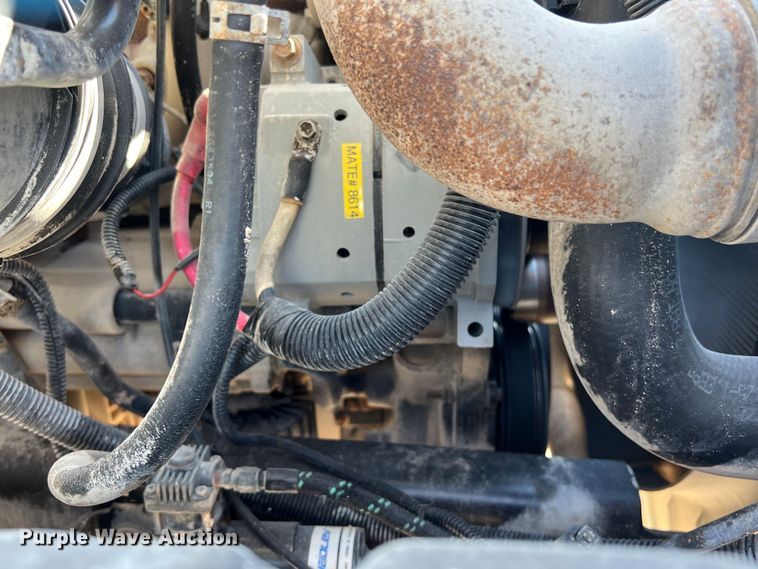 image for item DO2437 2013 International  DuraStar 4300 utility / service truck