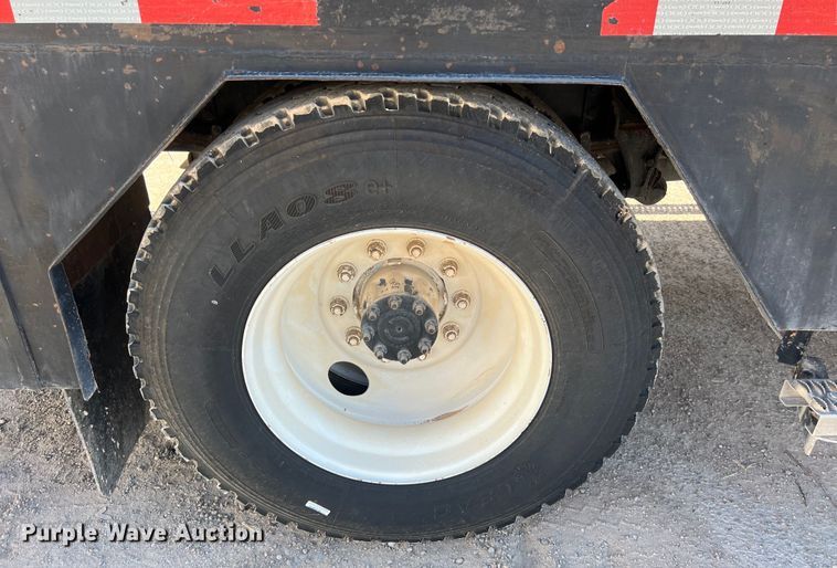 image for item DO2437 2013 International  DuraStar 4300 utility / service truck