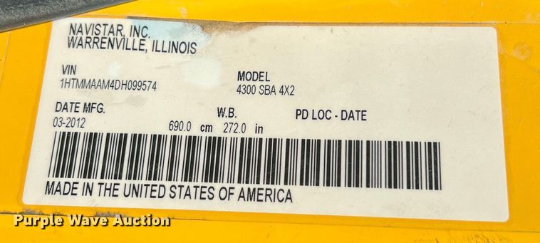 image for item DO2437 2013 International  DuraStar 4300 utility / service truck