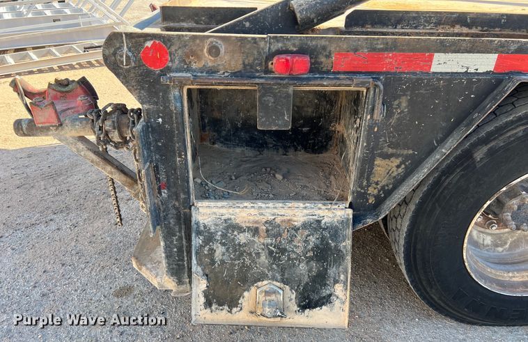 image for item DO2438 2007 International  4300 winch truck