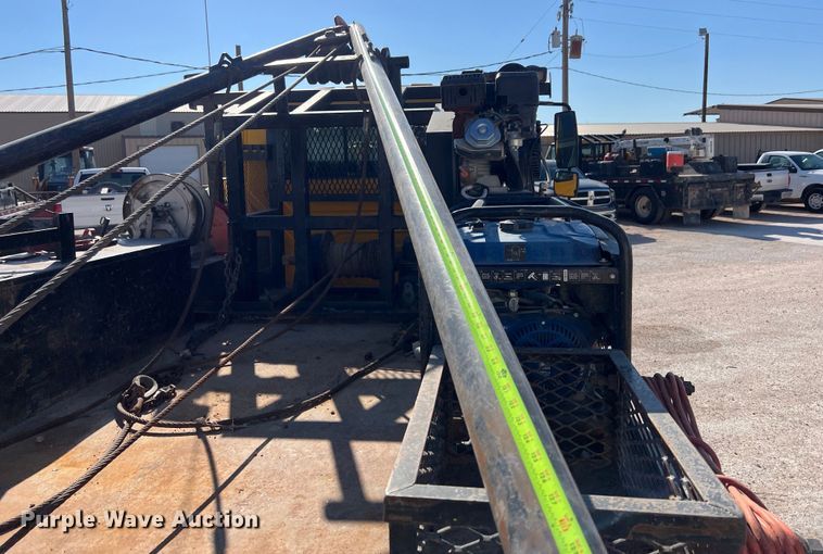 image for item DO2438 2007 International  4300 winch truck