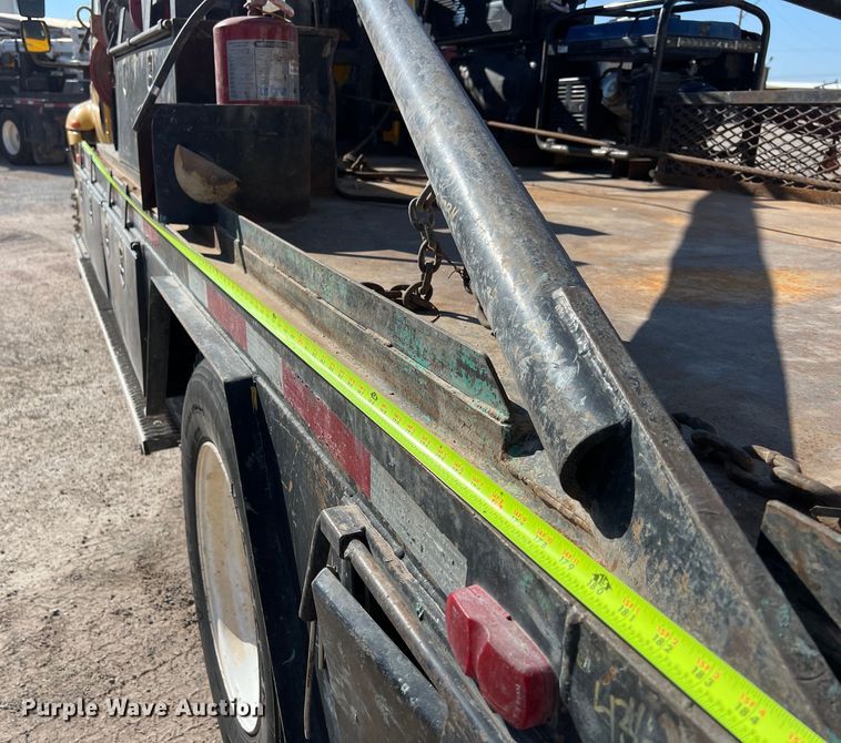 image for item DO2438 2007 International  4300 winch truck