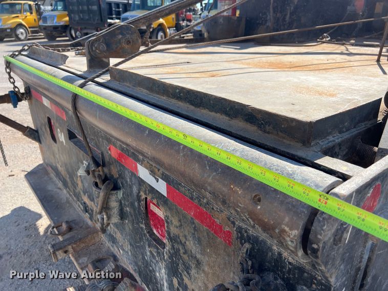 image for item DO2438 2007 International  4300 winch truck