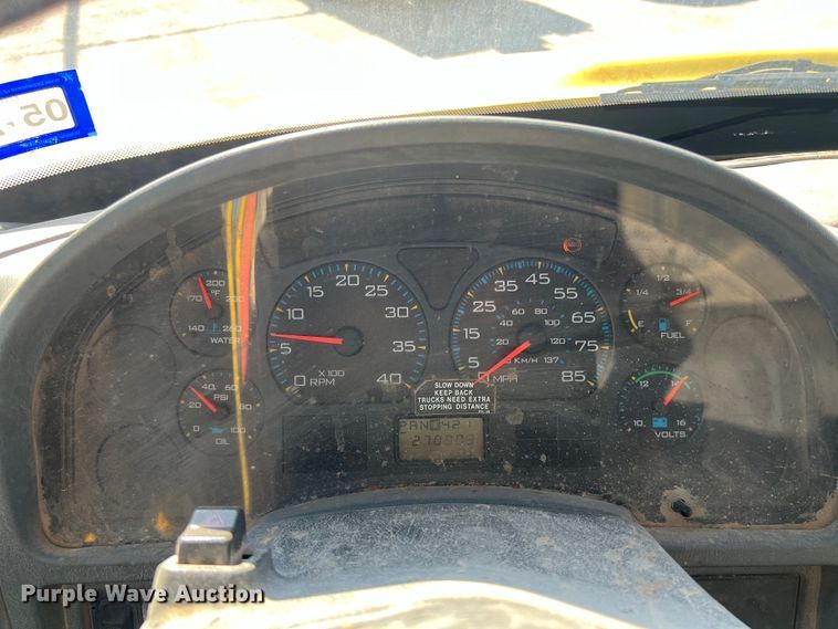 image for item DO2438 2007 International  4300 winch truck