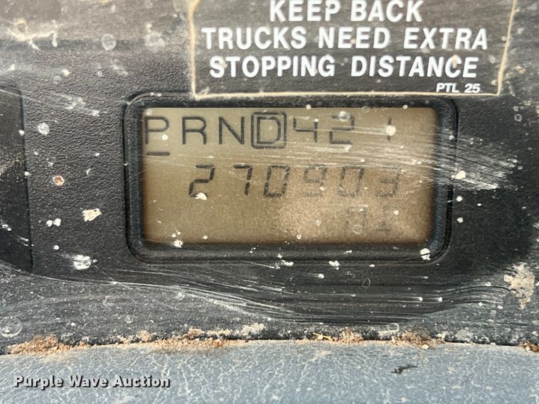 image for item DO2438 2007 International  4300 winch truck