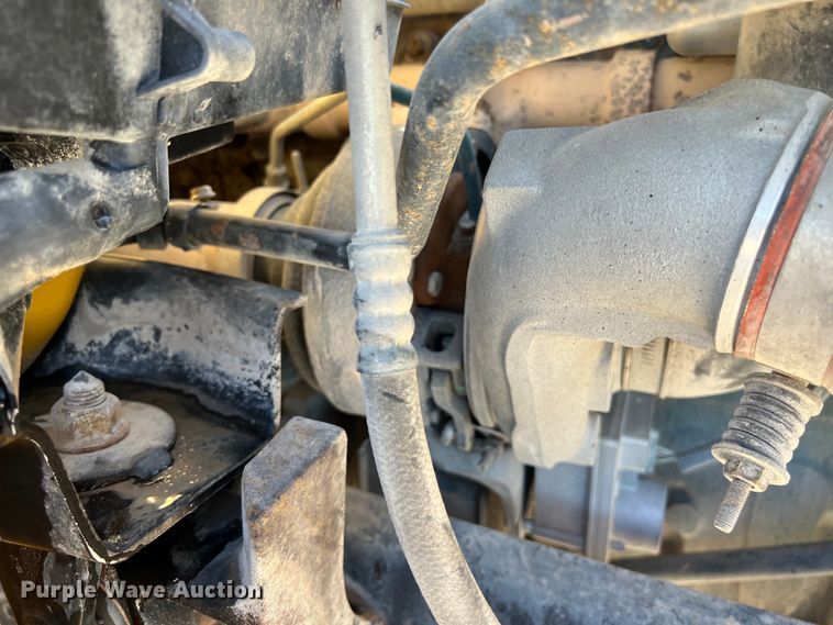 image for item DO2438 2007 International  4300 winch truck