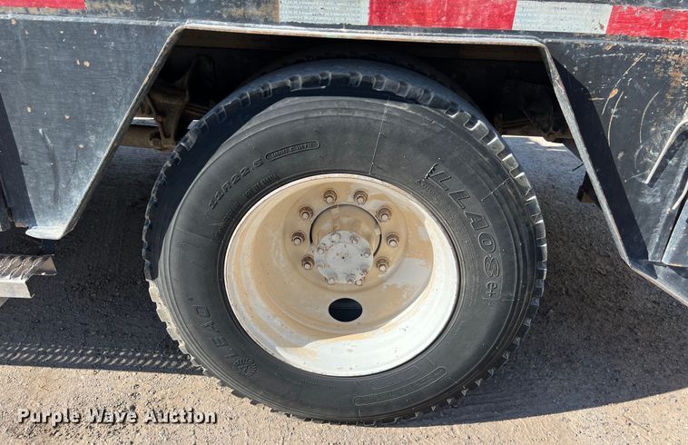 image for item DO2438 2007 International  4300 winch truck