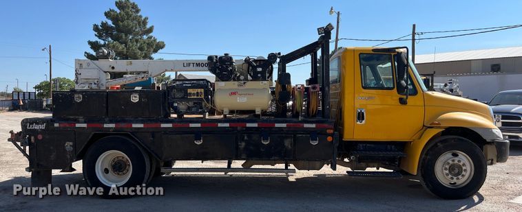 image for item DO2439 2013 International DuraStar 4300 utility / service truck