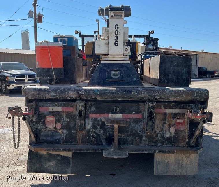 image for item DO2439 2013 International DuraStar 4300 utility / service truck