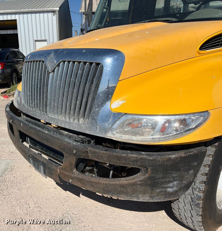 image for item DO2439 2013 International DuraStar 4300 utility / service truck