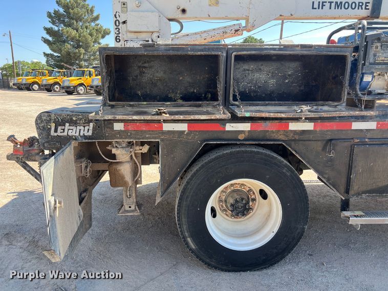 image for item DO2439 2013 International DuraStar 4300 utility / service truck