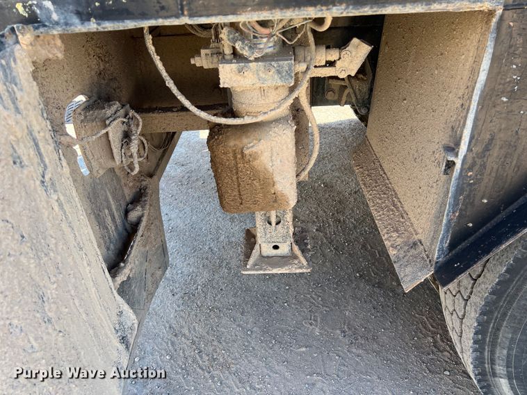 image for item DO2439 2013 International DuraStar 4300 utility / service truck