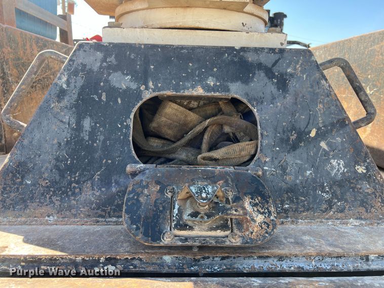 image for item DO2439 2013 International DuraStar 4300 utility / service truck