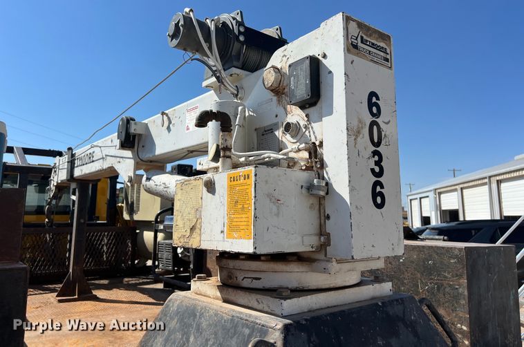 image for item DO2439 2013 International DuraStar 4300 utility / service truck