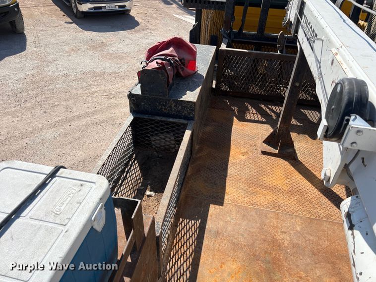 image for item DO2439 2013 International DuraStar 4300 utility / service truck