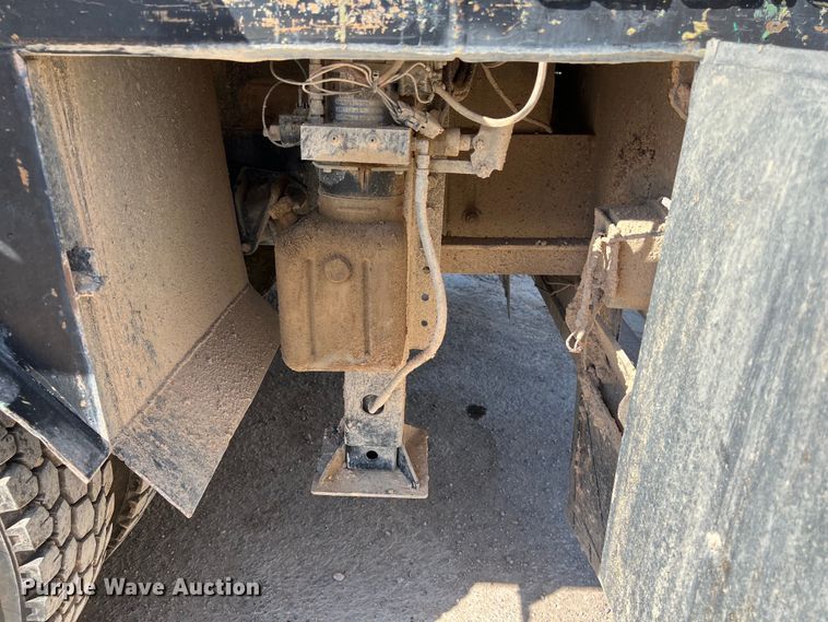 image for item DO2439 2013 International DuraStar 4300 utility / service truck