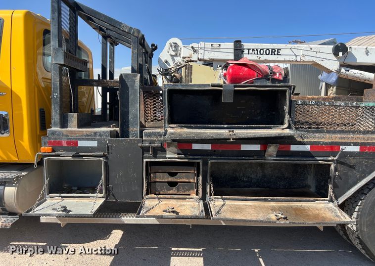 image for item DO2439 2013 International DuraStar 4300 utility / service truck