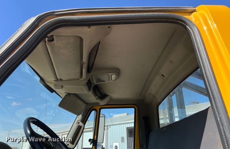 image for item DO2439 2013 International DuraStar 4300 utility / service truck