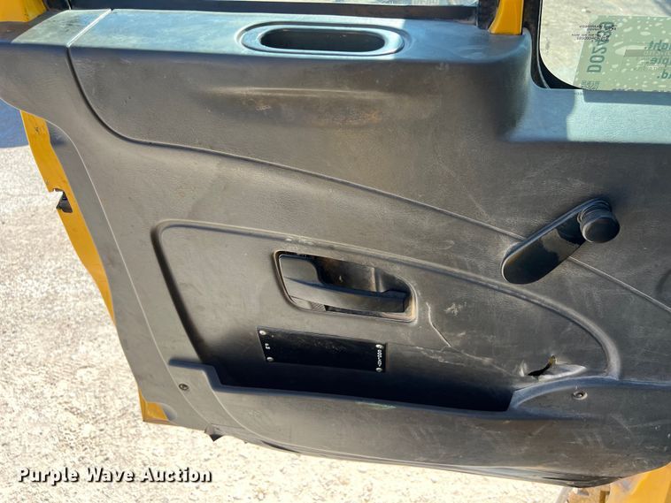 image for item DO2439 2013 International DuraStar 4300 utility / service truck