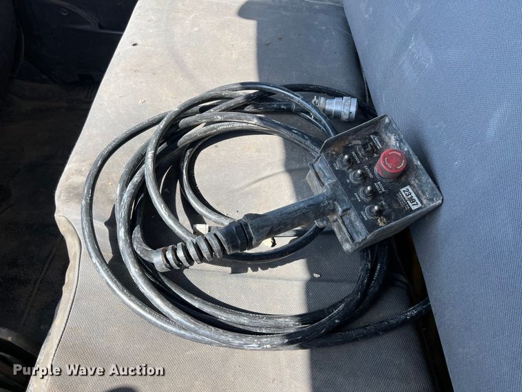 image for item DO2439 2013 International DuraStar 4300 utility / service truck