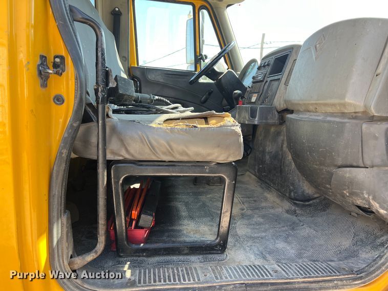 image for item DO2439 2013 International DuraStar 4300 utility / service truck