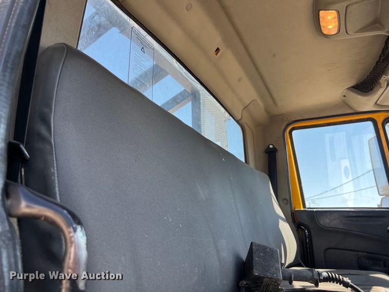 image for item DO2439 2013 International DuraStar 4300 utility / service truck