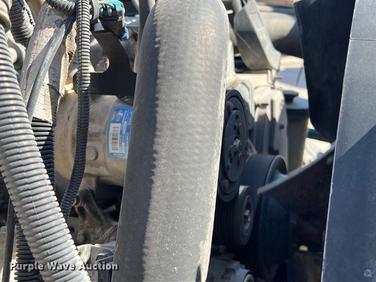 image for item DO2439 2013 International DuraStar 4300 utility / service truck