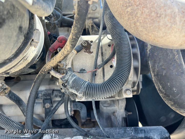 image for item DO2439 2013 International DuraStar 4300 utility / service truck