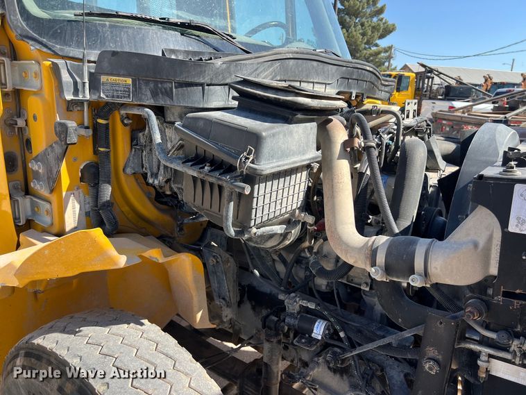 image for item DO2439 2013 International DuraStar 4300 utility / service truck