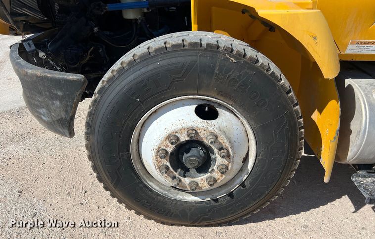 image for item DO2439 2013 International DuraStar 4300 utility / service truck