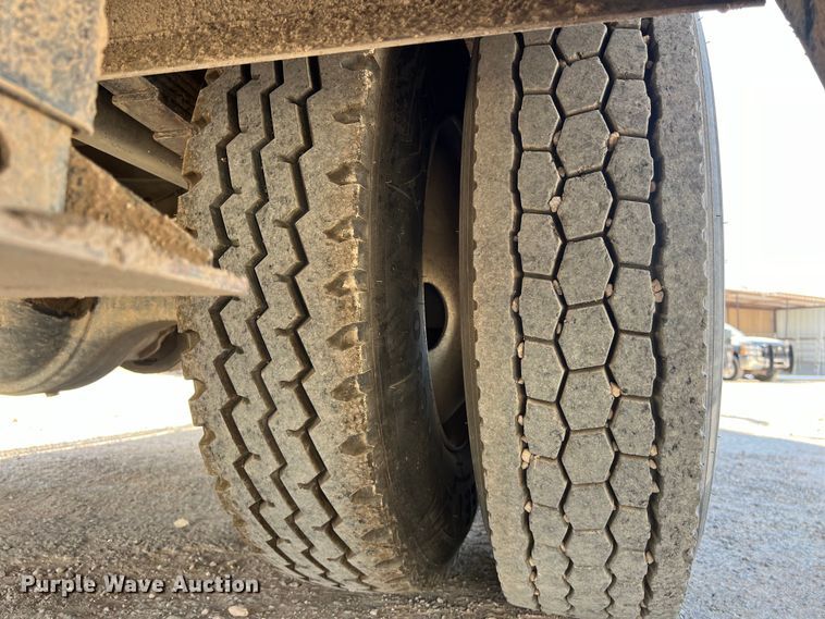 image for item DO2439 2013 International DuraStar 4300 utility / service truck