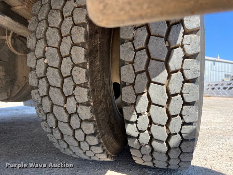 image for item DO2439 2013 International DuraStar 4300 utility / service truck