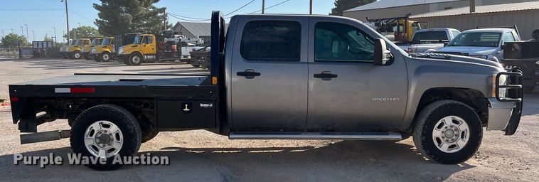 image for item DO2442 2014 Chevrolet  Silverado 2500HD Crew Cab pickup truck