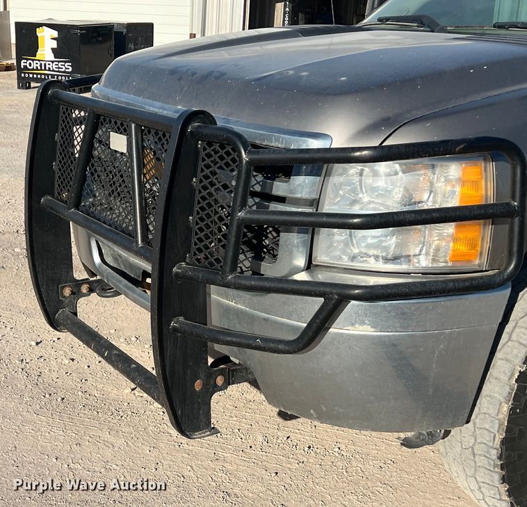 image for item DO2442 2014 Chevrolet  Silverado 2500HD Crew Cab pickup truck