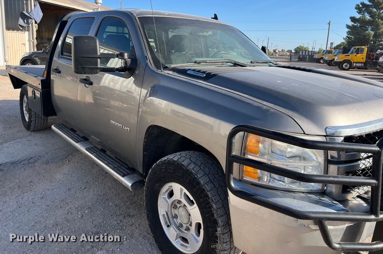 image for item DO2442 2014 Chevrolet  Silverado 2500HD Crew Cab pickup truck