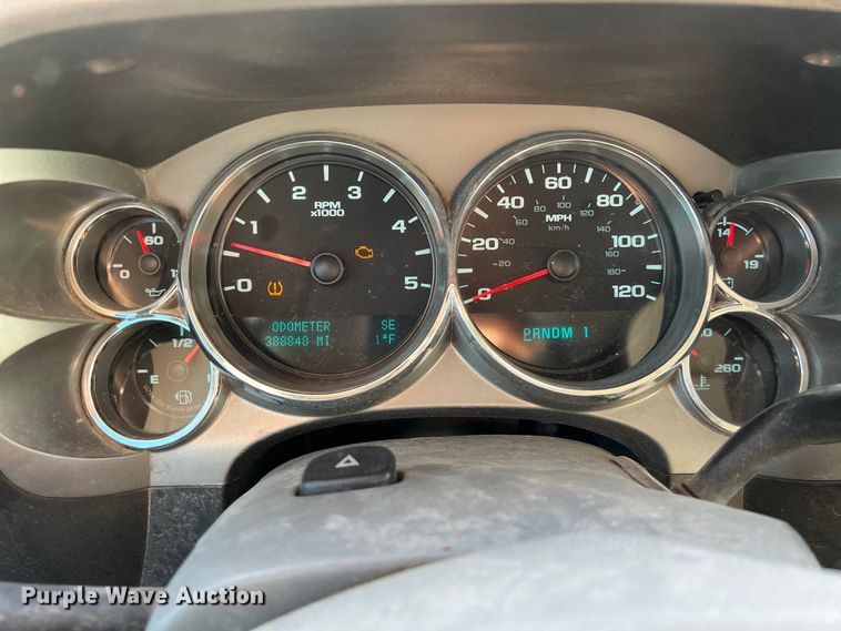 image for item DO2442 2014 Chevrolet  Silverado 2500HD Crew Cab pickup truck