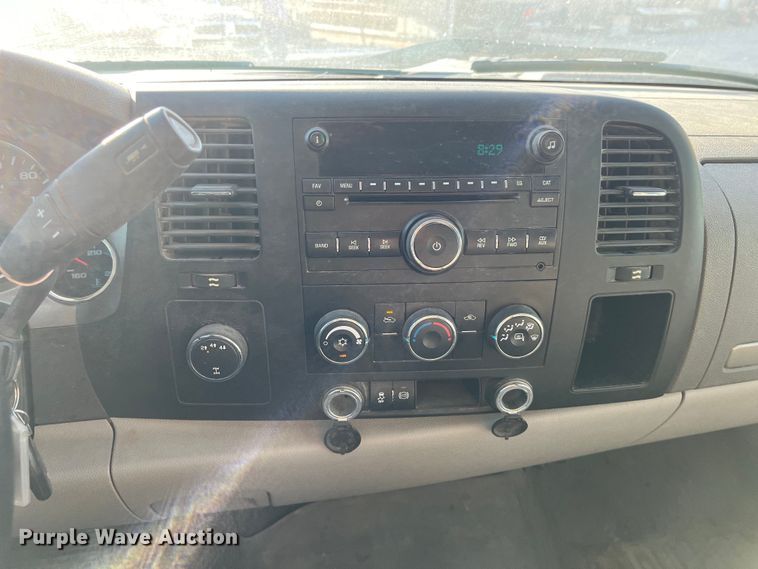 image for item DO2442 2014 Chevrolet  Silverado 2500HD Crew Cab pickup truck