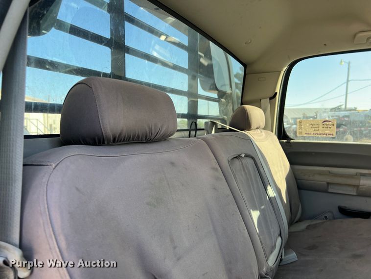 image for item DO2442 2014 Chevrolet  Silverado 2500HD Crew Cab pickup truck