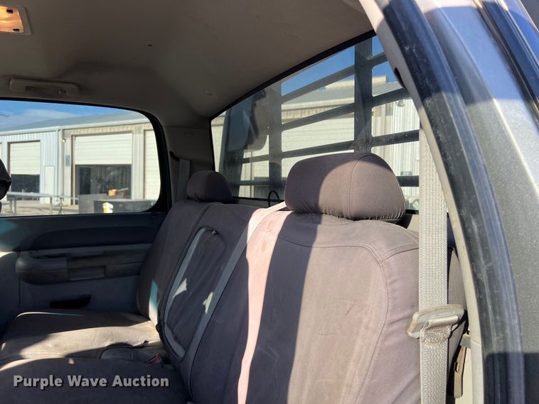 image for item DO2442 2014 Chevrolet  Silverado 2500HD Crew Cab pickup truck