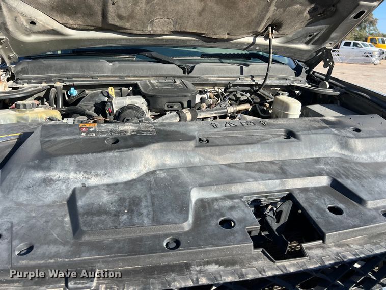 image for item DO2442 2014 Chevrolet  Silverado 2500HD Crew Cab pickup truck